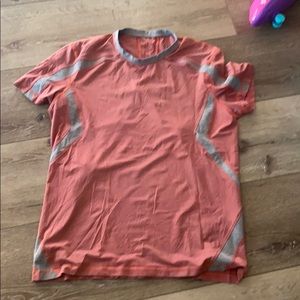 Lululemon workout shirt